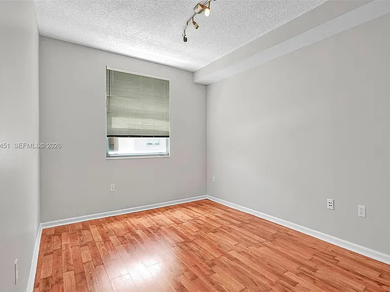 17150 N Bay Rd #2802 — Photo 18
