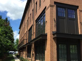 908 N Buchanan Ct #908, Arlington, VA 22203