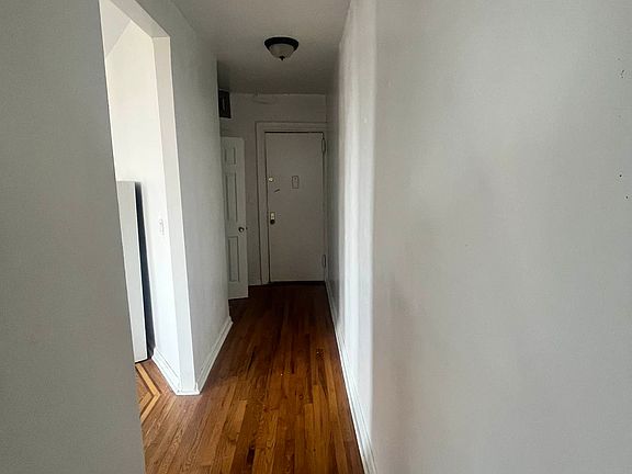3rd image of 91 E 208th St #K0