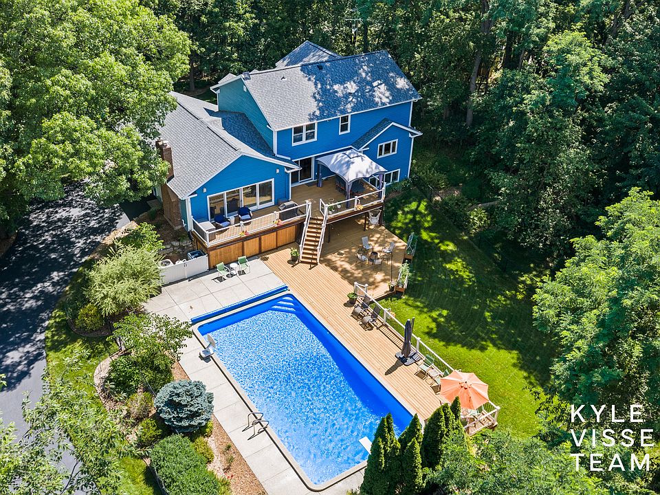 1st image of 6728 Gleneagles Dr SE