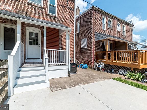 4th image of 531 N Chestnut St