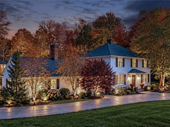 35799 Dorchester Rd, Gates Mills, OH 44040