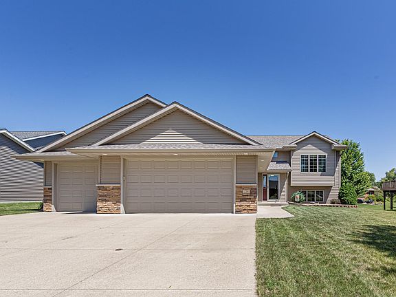 2nd image of 228 Creekside Dr