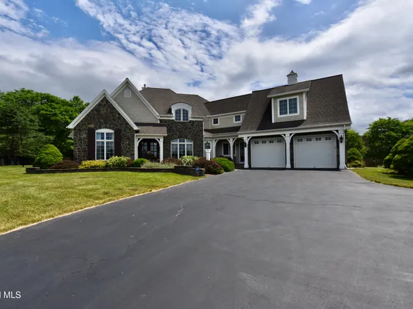 12 Indian Pipe Drive, Wynantskill, NY 12198