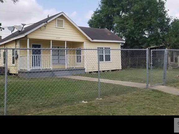 3rd image of 2603 Yolanda St