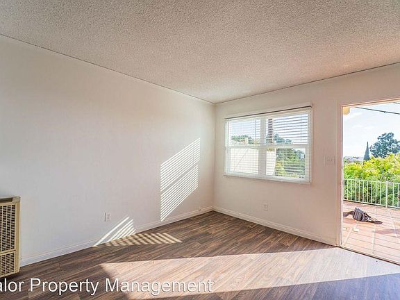 5th image of 1563 Linwood St APT 1
