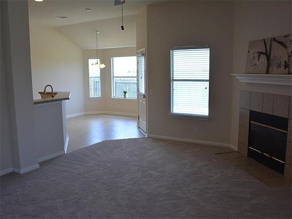 5th image of 312 Stewart Dr