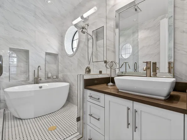 215 Cypress Point Drive, Palm Beach Gardens, FL 33418