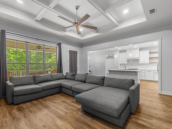 5th image of 643 Scruggs Rd