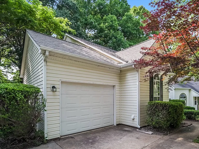 8433 Cullingford Ln — Photo 4