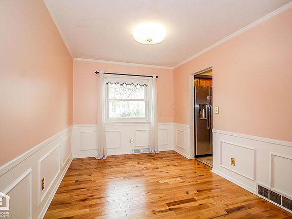3rd image of 6157 Harrington Ct