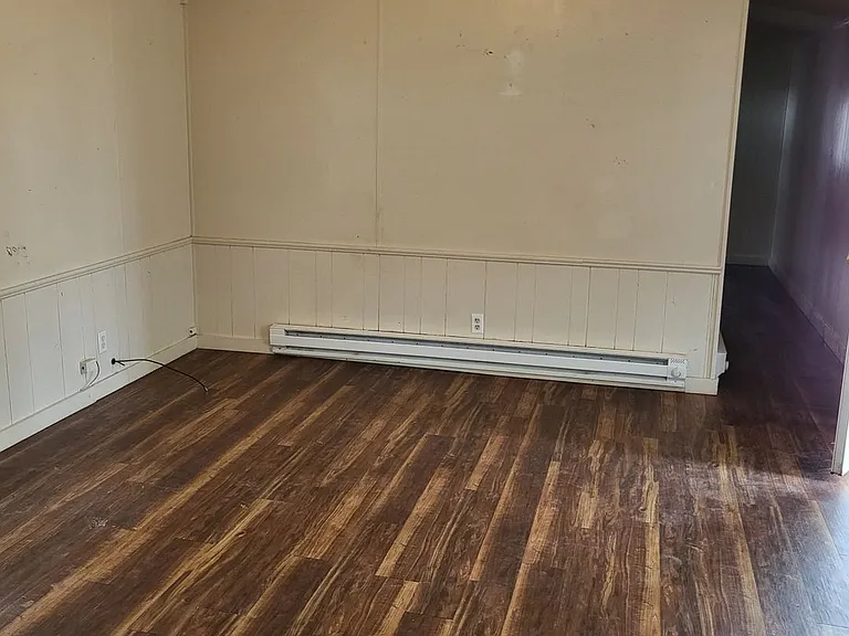 636 S RR Q #1/2 — Photo 6