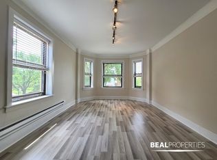 2327 N Rockwell St #A2, Chicago, IL 60647