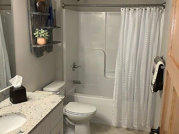 2nd image of 608 Kreekview Dr
