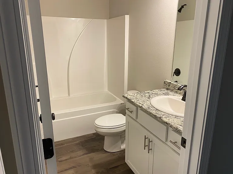 39071 Fairfield Dr — Photo 3