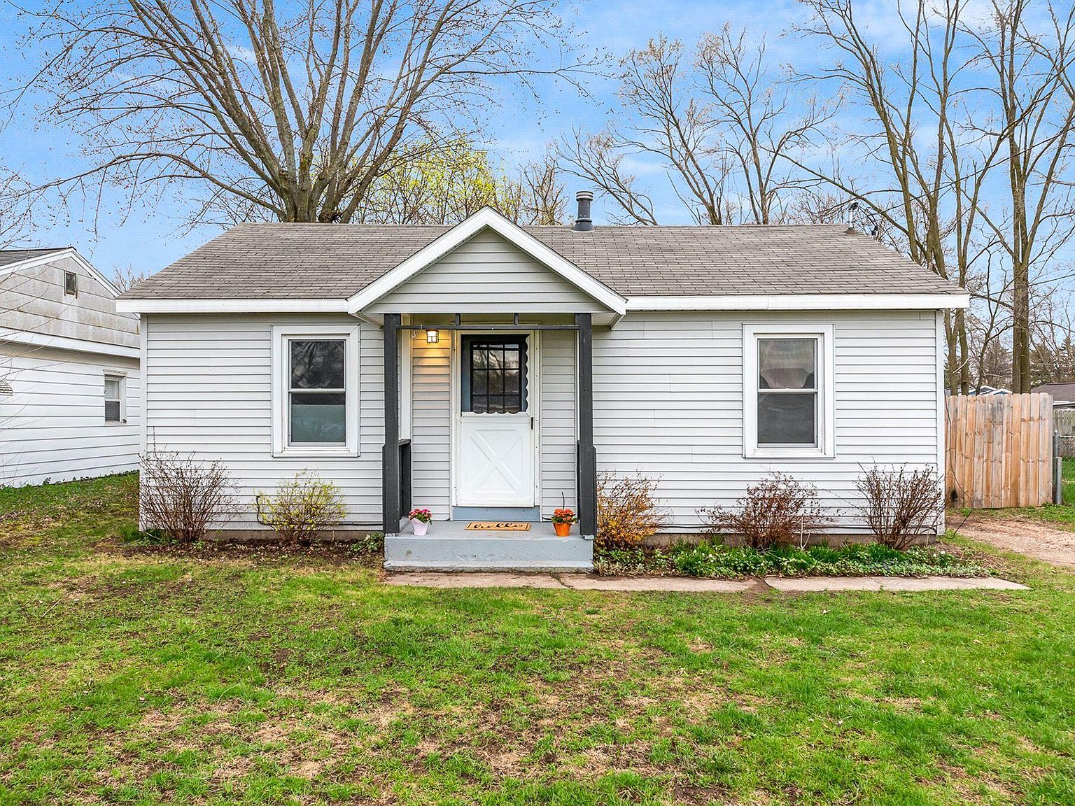 132 58th St SE, Kentwood, MI 49548 Zillow