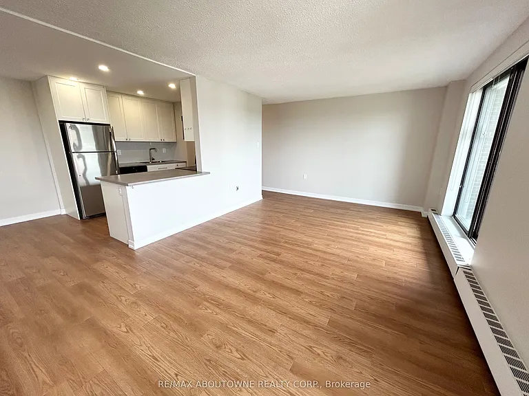 82 Millside Dr #904 — Photo 9