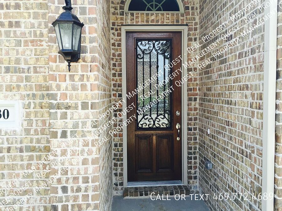 1st image of 730 Cross Creek Dr