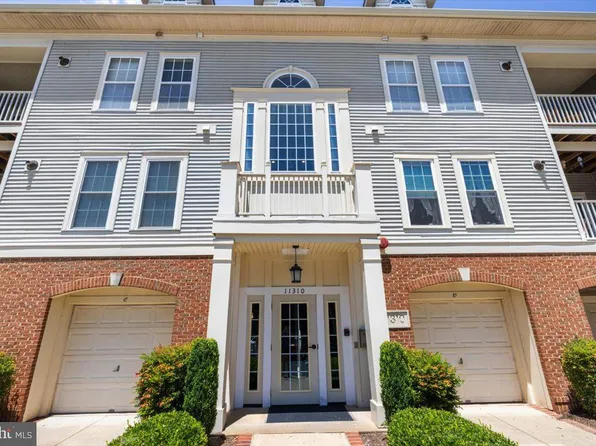 11310 Westbrook Mill Ln Unit 202, Fairfax, VA 22030