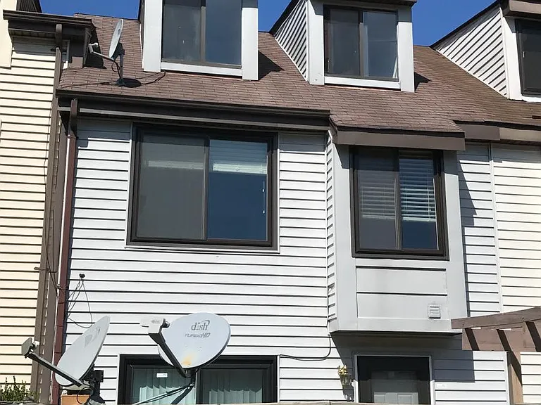 Forest View Pl — Photo 1