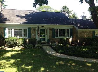 1436 Bryant Ln, Meadowbrook, PA 19046