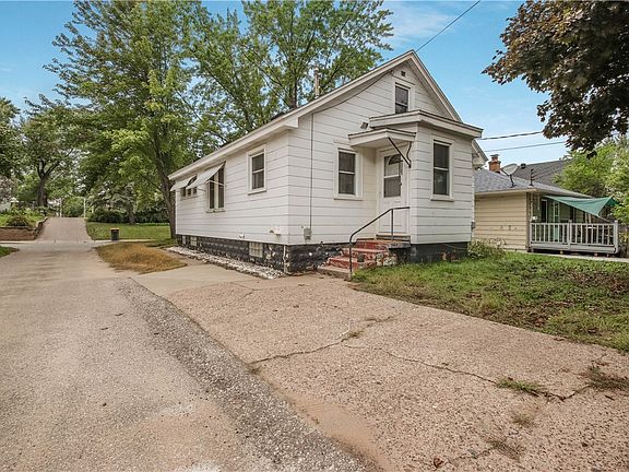5th image of 627 Davis Avenue