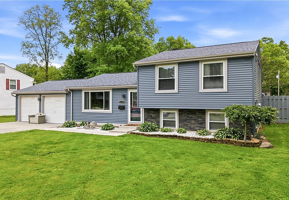 1st image of 2219 Woodland Trace St