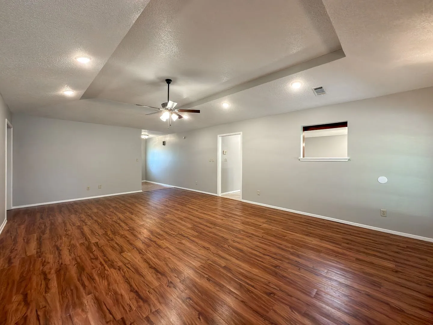 Lovely Home for lease! - 3 Bed, 2 Bath, 2 Car Garage in South Fort Smith! — Photo 3