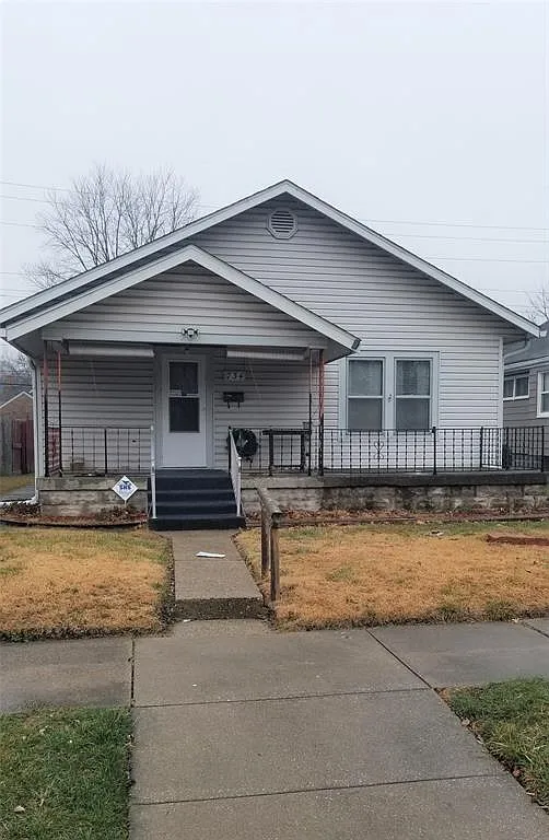 734 N Grant Ave photo 1