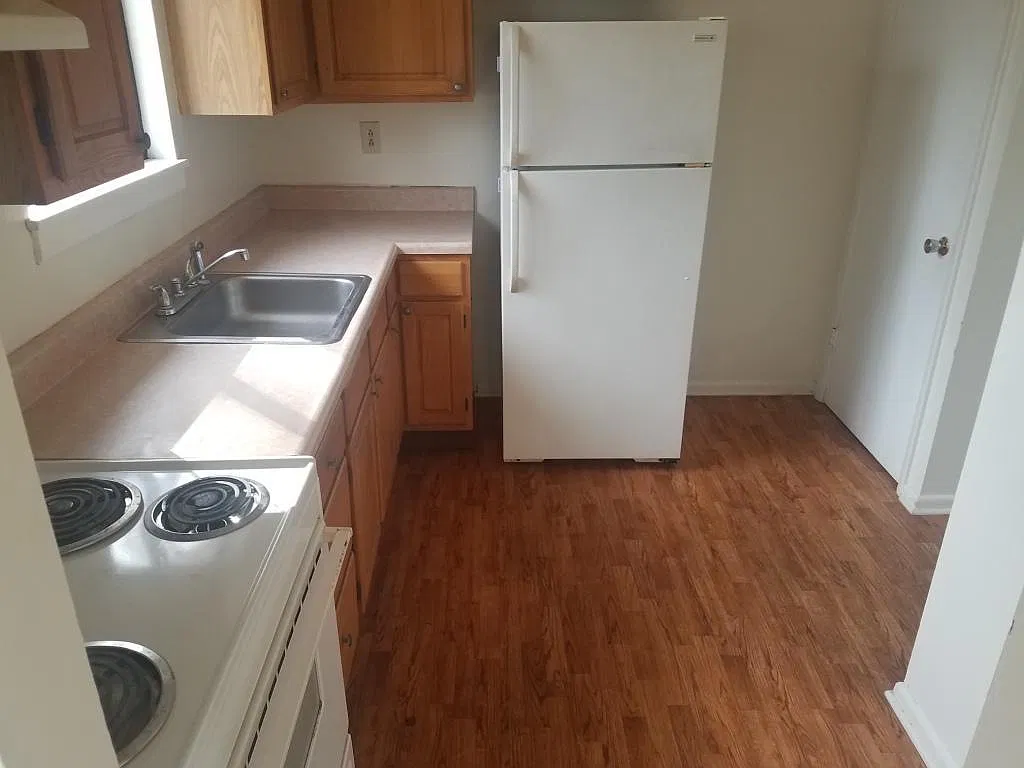 2 bed, 1000 sqft, $935 — Photo 4
