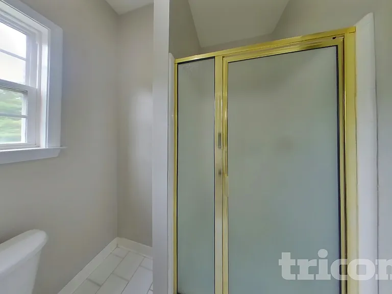 115 Victor Ln — Photo 10