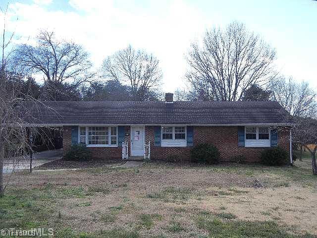 1st image of 414 Glen Oaks Dr