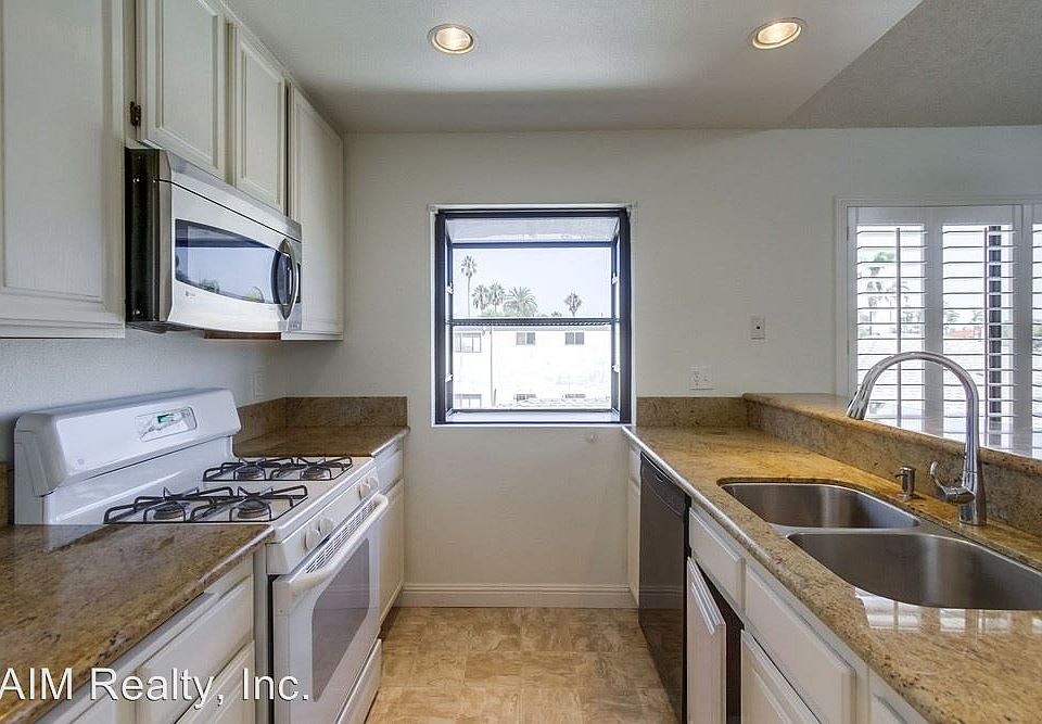 1st image of 4346 Campus Ave Unit 202