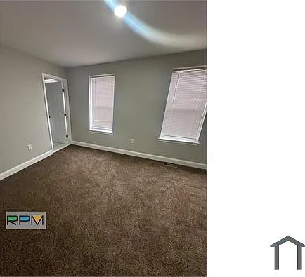 2807 Baker St — Photo 10