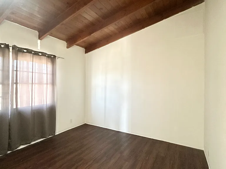 15502 S Castlegate Ave #A — Photo 6