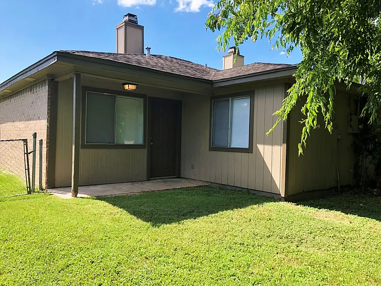 3702EL — Photo 10