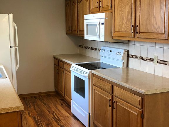 3rd image of 2809 Macineery Dr APT 2201