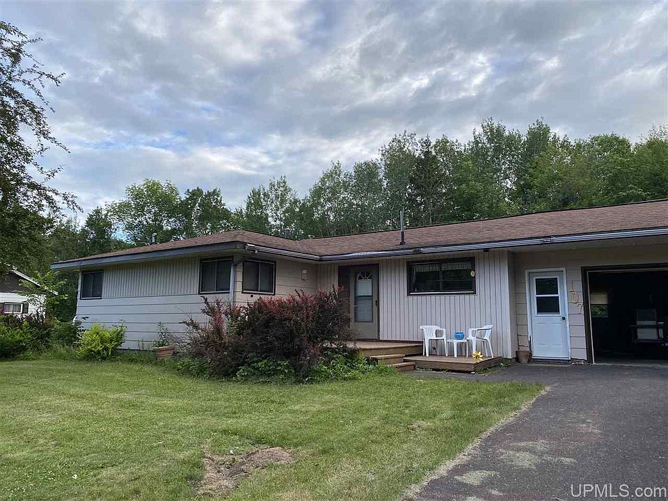 1st image of 107 Maple St