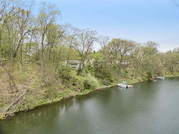 4th image of 236 Westshore Dr