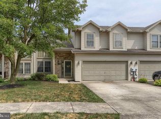 11 Creekview Dr, Middletown, PA 17057