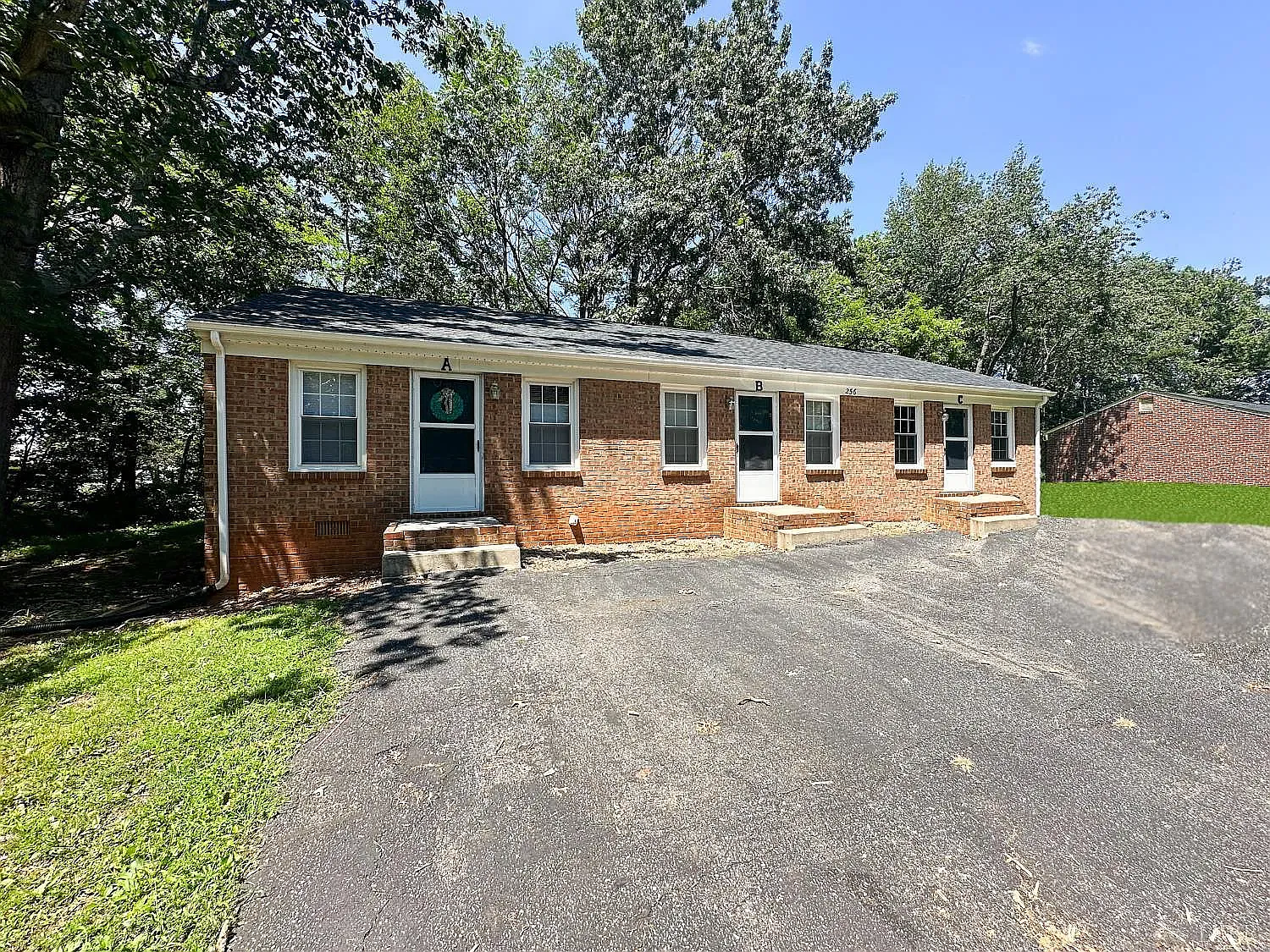 1 bed, 576 sqft, $950 — Photo 1