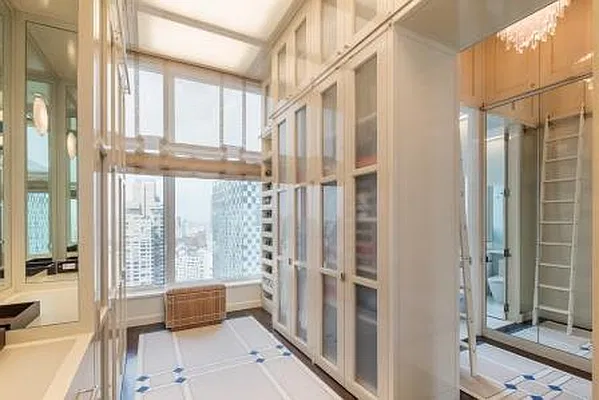 Sold by Modlin Group | media 35