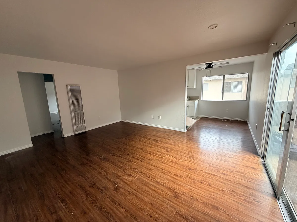 Building Photo - 7251 Elk Cir #4