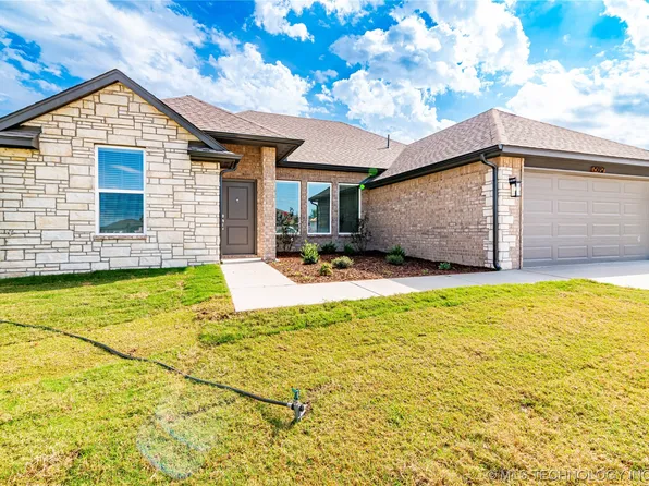 15037 S Oak St, Glenpool, OK 74033