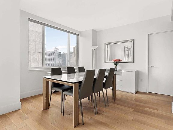 4th image of 389 E 89th St APT 16C