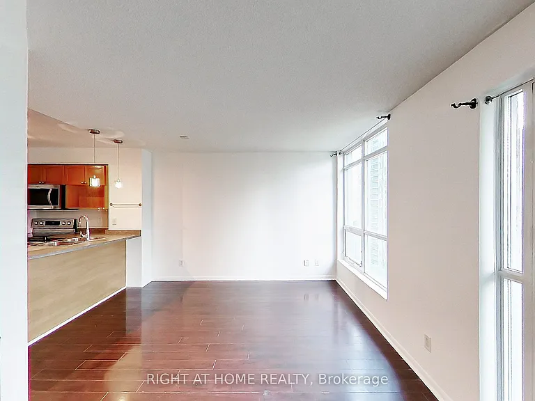 18 Yonge St #1813 — Photo 18
