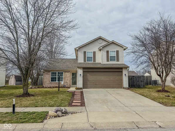 332 Brixton Woods East Dr, Pittsboro, IN 46167