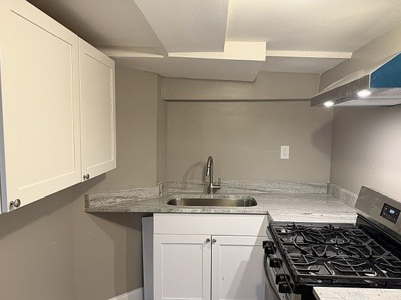 2nd image of 2035 N Kildare Ave #Basement