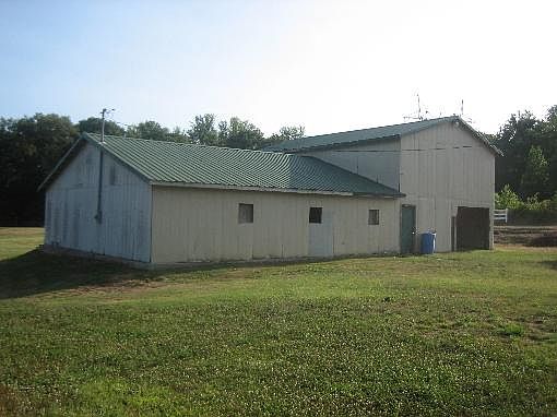 2nd image of 404 County Road 266