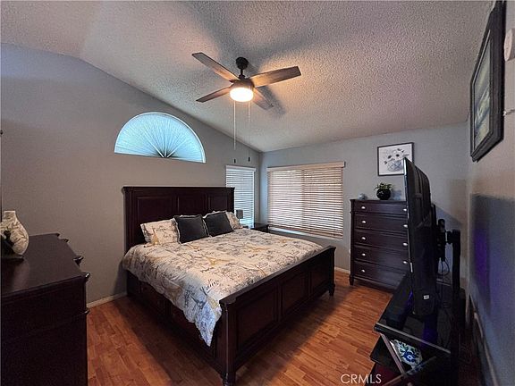 3rd image of 560 Coudures Way